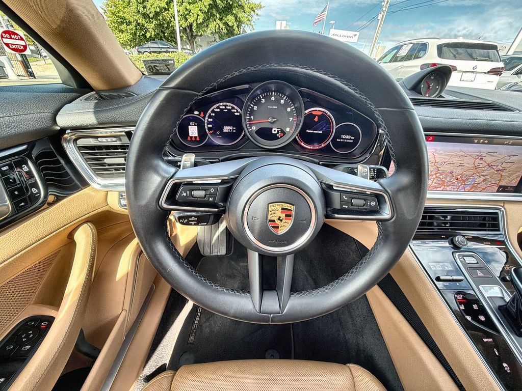 Used 2021 Porsche Panamera RWD image 23