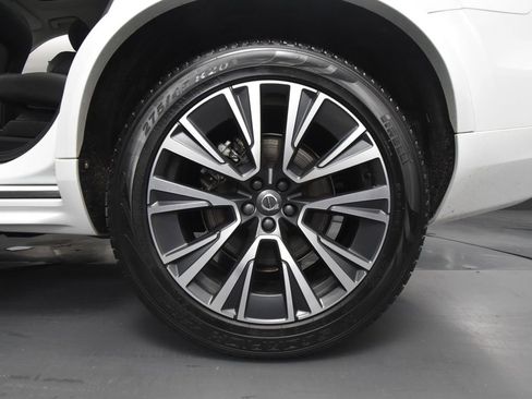 Used 2022 Volvo XC90 T8 Inscription Expression w/ Climate Package image 14
