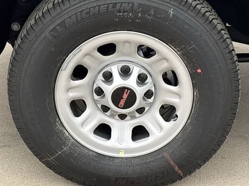 New 2026 GMC Sierra 2500 Pro image 29