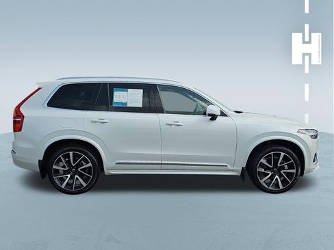 Used 2024 Volvo XC90 B5 Plus w/ Protection Package Premier AWD/4WD image 3