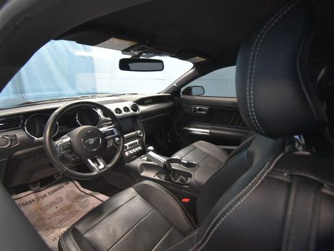 Used 2017 Ford Mustang GT Premium w/ GT Performance Package RWD image 2