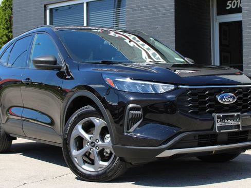 Used 2025 Ford Escape ST-Line AWD/4WD image 13