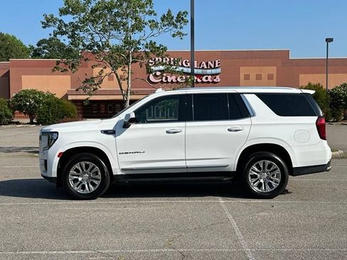 Used 2023 GMC Yukon Denali AWD/4WD image 2