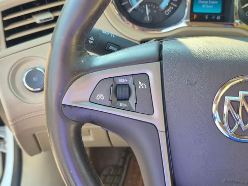 Used 2012 Buick LaCrosse Touring FWD image 18