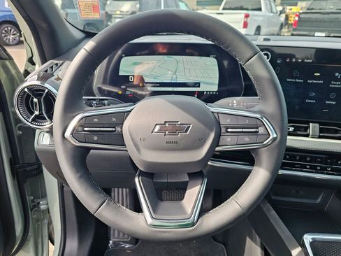 New 2026 Chevrolet Equinox LT w/ Midnight Edition AWD/4WD image 12