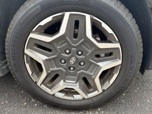 Used 2023 Hyundai Santa Fe Limited FWD image 4
