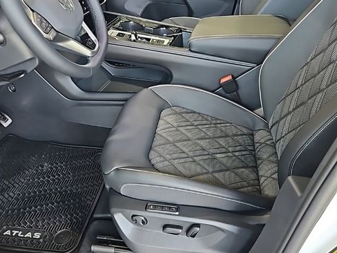 New 2026 Volkswagen Atlas SEL Premium R-Line image 29