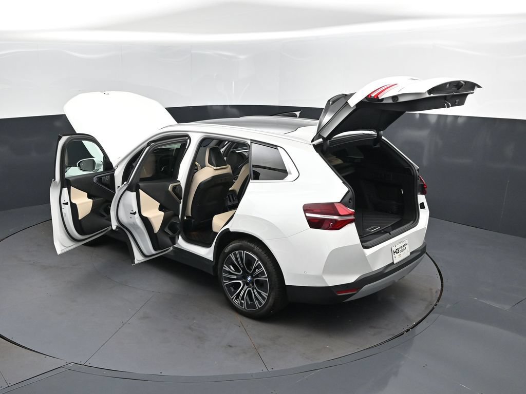 Certified 2025 BMW X3 xDrive30i w/ Convenience Package AWD/4WD image 2