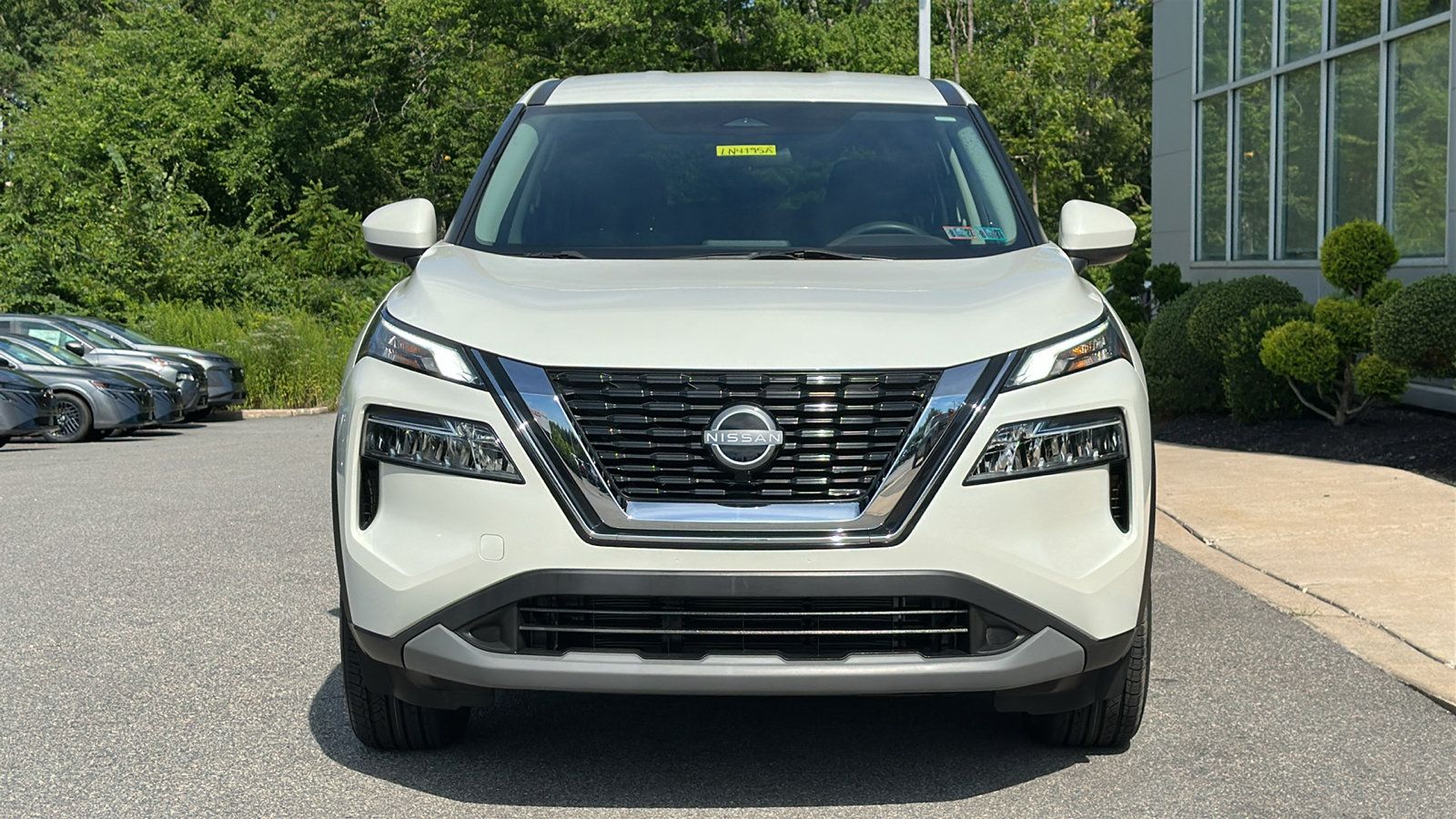 Certified 2023 Nissan Rogue SV AWD/4WD image 3