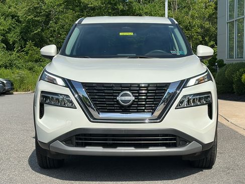 Certified 2023 Nissan Rogue SV AWD/4WD image 3