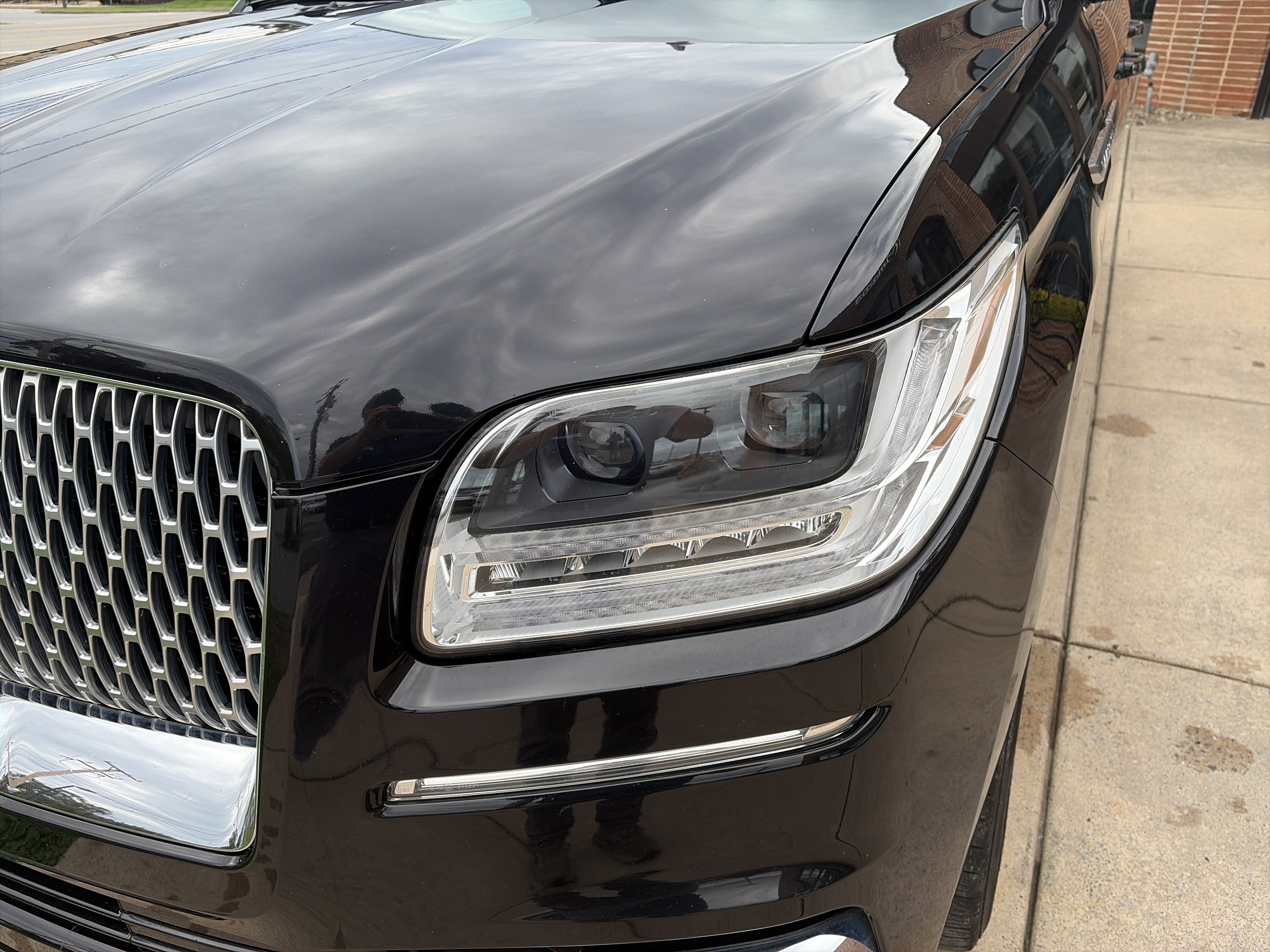 Used 2018 Lincoln Navigator Select AWD/4WD image 10