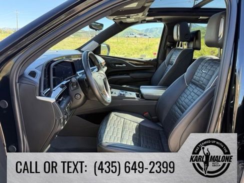 Used 2024 Cadillac Escalade ESV Sport Platinum w/ LPO, ONYX Package AWD/4WD image 12