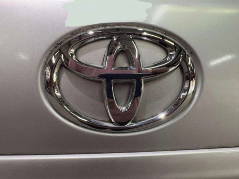 Used 2010 Toyota Corolla LE image 50