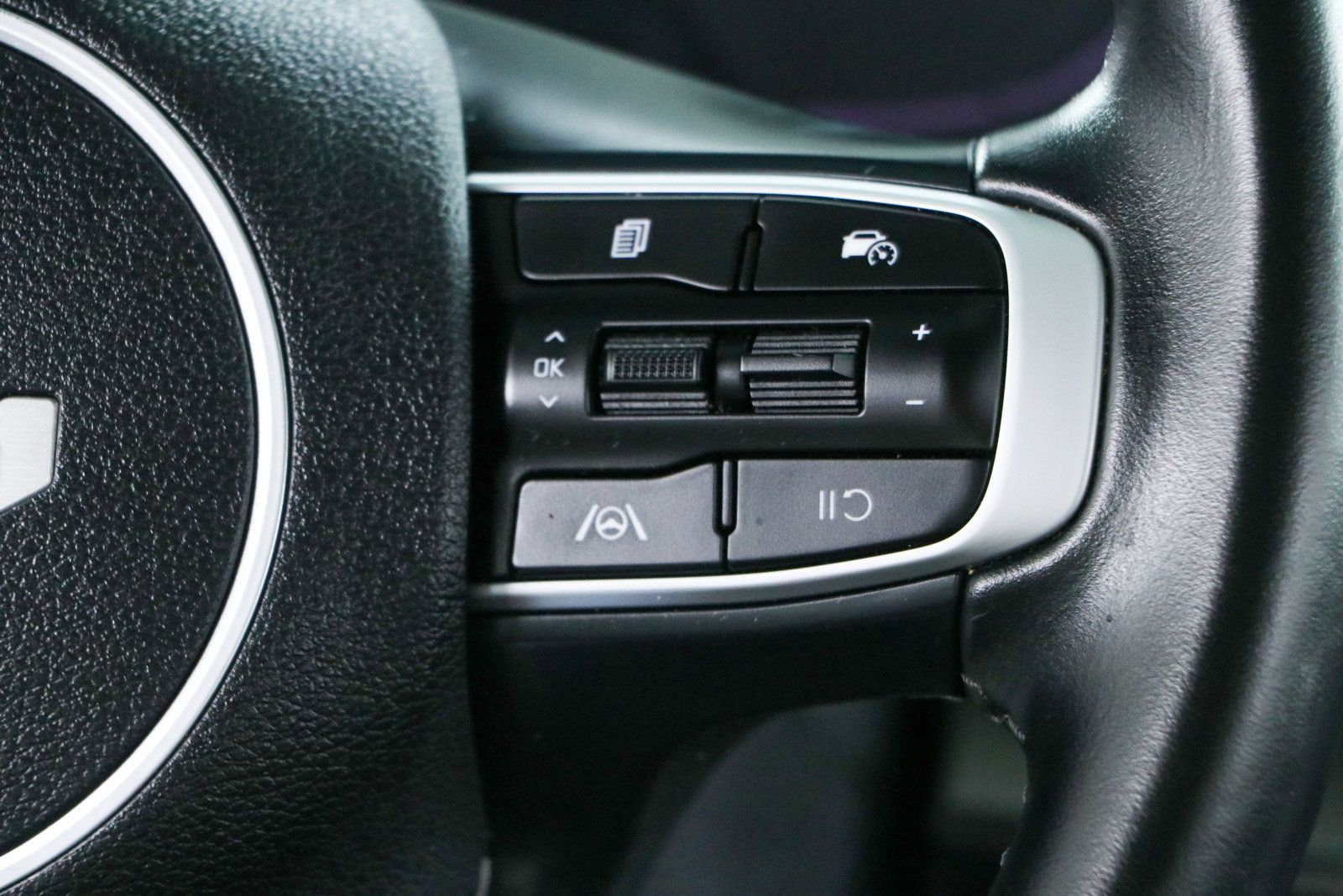 Used 2024 Kia Sportage EX FWD image 14