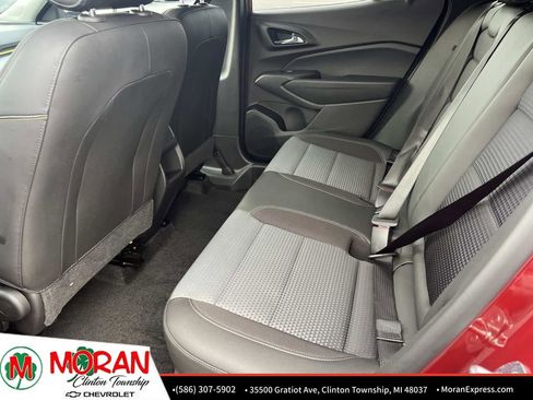 Certified 2024 Chevrolet Trax LT w/ Driver Confidence Package image 12