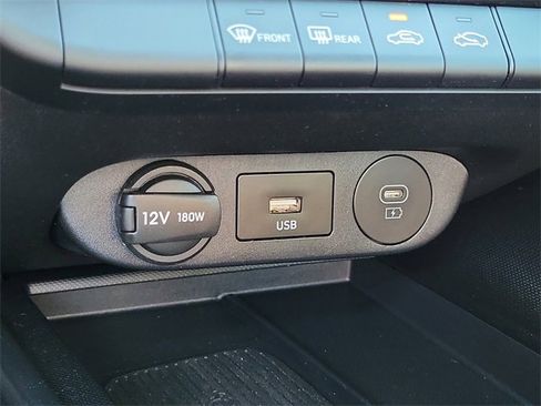 Used 2025 Hyundai Elantra Sport image 12