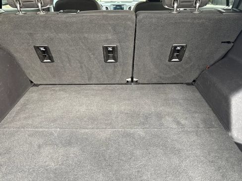 Used 2019 Chevrolet Equinox LT image 32