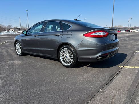 Used 2016 Ford Fusion SE w/ Equipment Group 202A image 6