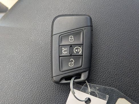 Used 2019 Volkswagen Atlas SEL R-Line FWD image 29