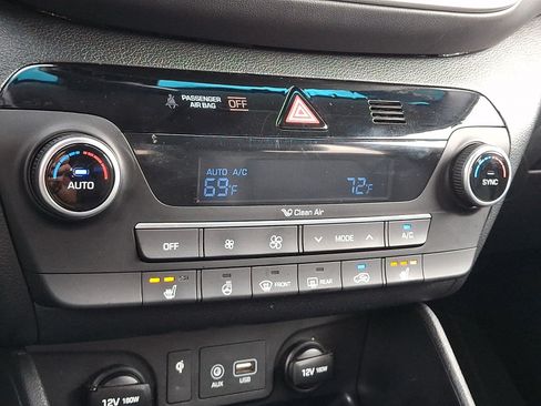 Used 2021 Hyundai Tucson Limited FWD image 16