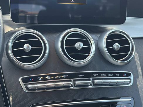 Used 2022 Mercedes-Benz GLC 300 image 11