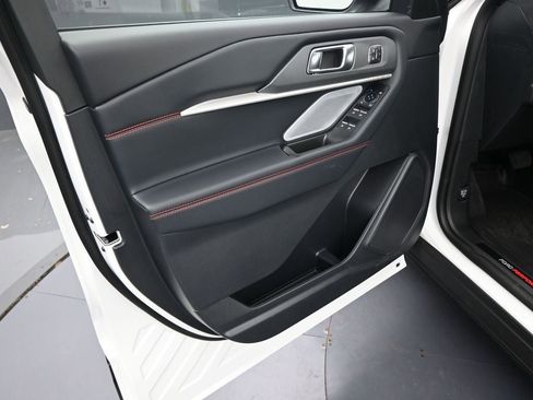 New 2026 Ford Explorer ST w/ Sun And Sound Package image 32