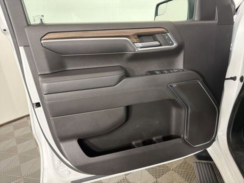 Used 2022 Chevrolet Silverado 1500 RST image 12