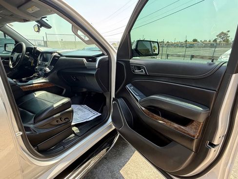 Used 2020 Chevrolet Tahoe 2WD image 22