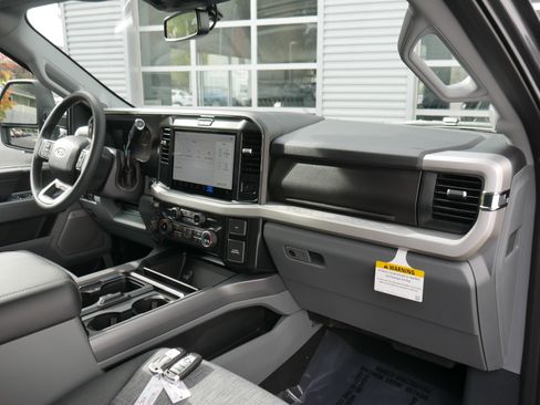 New 2026 Ford F350 XLT w/ XLT Premium Package image 29