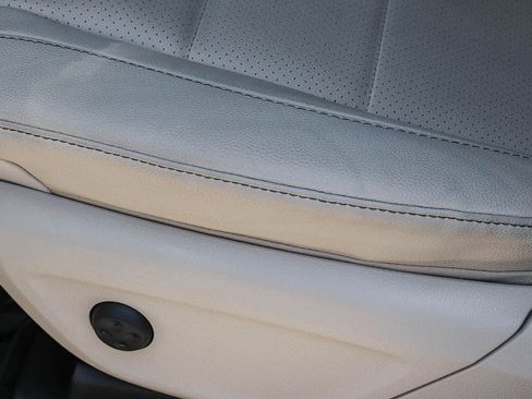 Used 2024 Mercedes-Benz GLE 350 4MATIC image 31