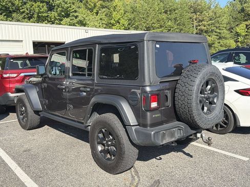 Used 2022 Jeep Wrangler Unlimited Sport AWD/4WD image 13