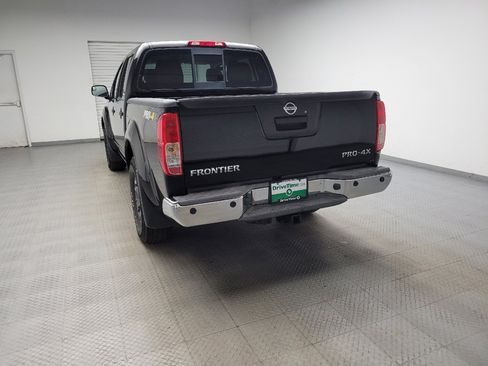 Used 2015 Nissan Frontier PRO-4X image 6