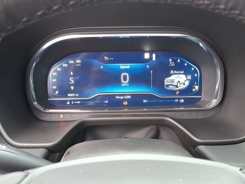 Used 2022 Chevrolet Tahoe LT w/ Luxury Package image 19