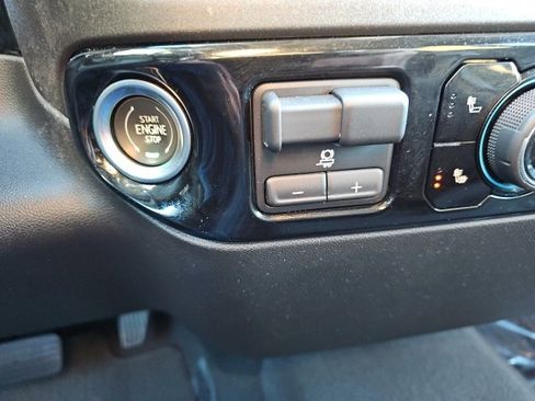 Used 2024 Chevrolet Silverado 1500 LT image 18