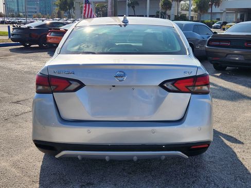 Used 2021 Nissan Versa SV image 7