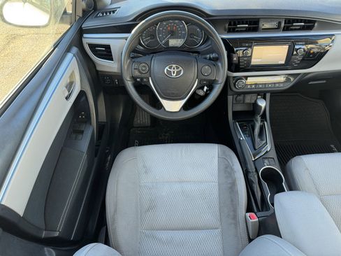 Used 2016 Toyota Corolla LE image 17