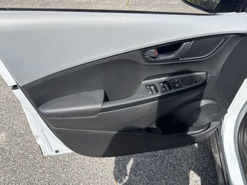 Used 2020 Hyundai Kona SEL Plus image 10