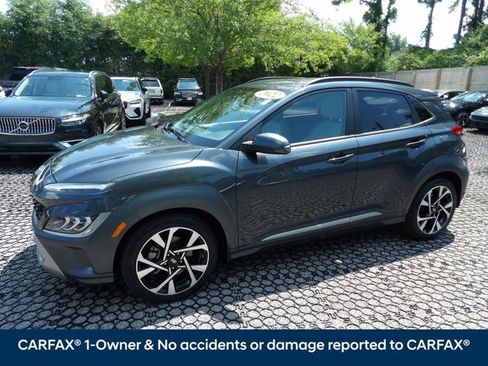 Certified 2022 Hyundai Kona Limited w/ Winter Weather Package FWD image 4