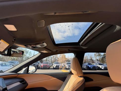 Used 2023 Lexus RX 350 Premium image 21