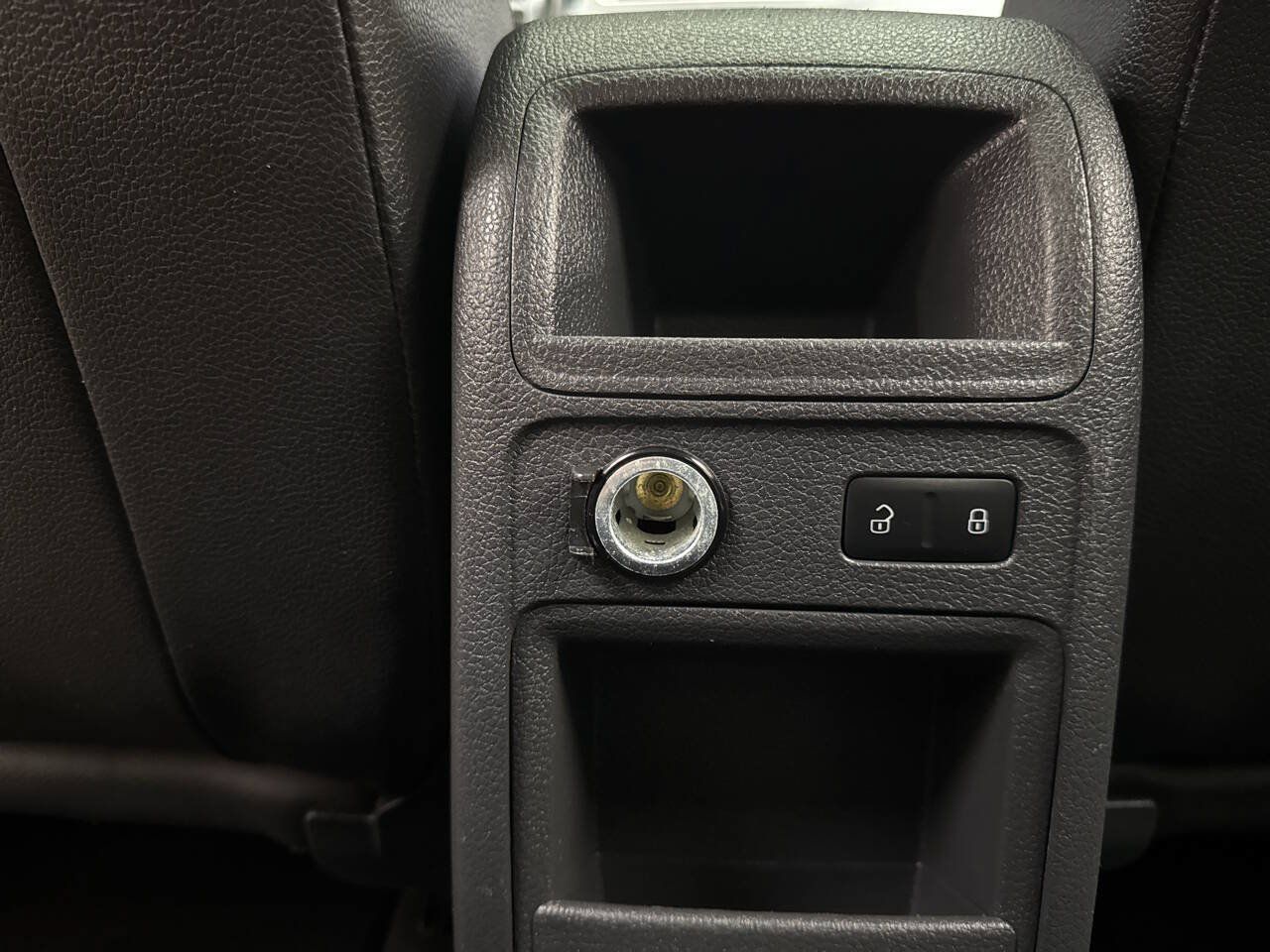 Used 2013 Volkswagen Jetta SE FWD image 20