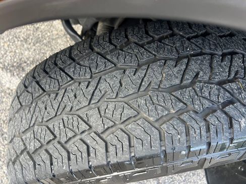 Used 2024 Nissan Frontier PRO-4X w/ Off-Road Protection Package image 28