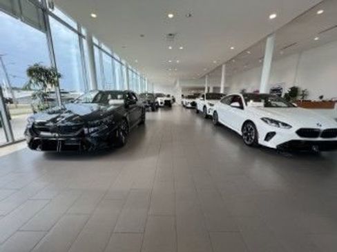 Used 2025 BMW Z4 M40i w/ Edition RWD image 6