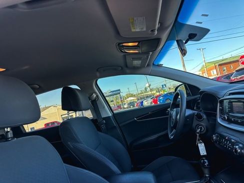 Used 2017 Kia Sorento LX image 26