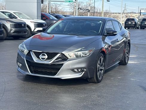 Used 2017 Nissan Maxima Platinum image 12