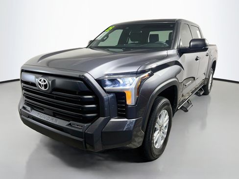 Used 2025 Toyota Tundra SR5 AWD/4WD image 10
