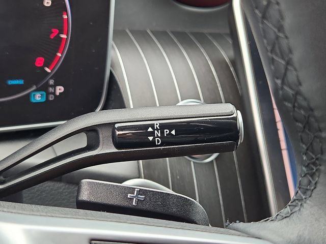 Used 2024 Mercedes-Benz GLC 300 4MATIC w/ Advanced USB Package image 15