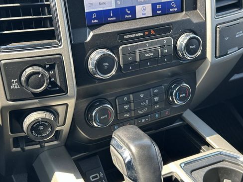 Used 2020 Ford F150 Lariat image 31