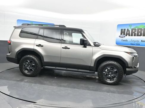 Used 2026 Lexus GX 550 w/ Accessory Package (CT) AWD/4WD image 7