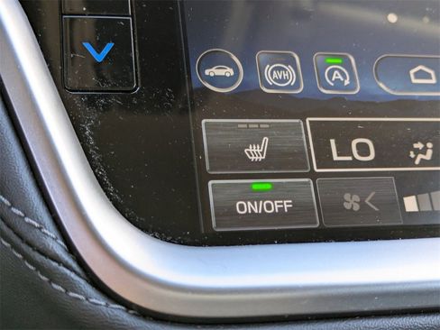 Used 2024 Subaru Outback Premium image 20