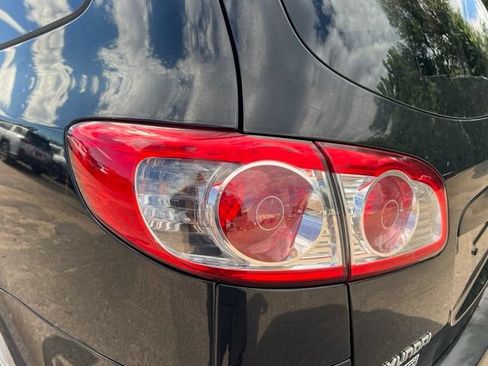 Used 2010 Hyundai Santa Fe Limited AWD/4WD image 10